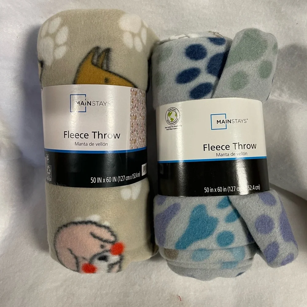 Mainstays Fleece Throws 50x60 set of 2 - Picture 1 of 3
